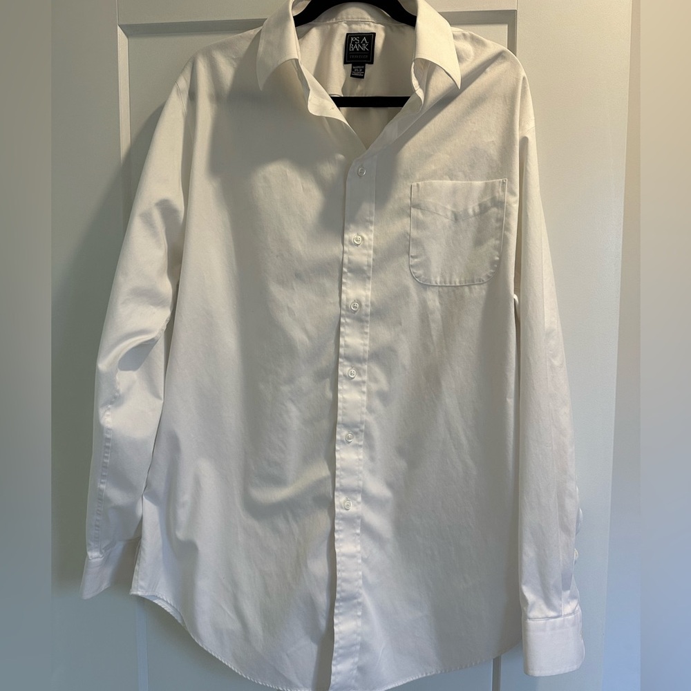 Jos A Bank Traveler Mens Shirt